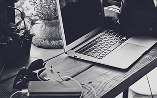 世界杯手机观看-迈凯伦时隔八年重返前三 车手组合实力不输梅奔