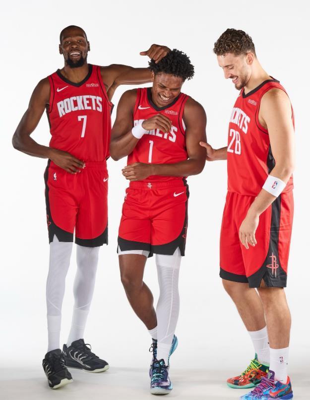 世界杯官网入口-执着于三分？火箭变阵酿苦果！31岁明星中锋遭雪藏，乌度卡用错人